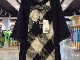 廣州服裝鞋帽箱包國內(nèi)貿(mào)易代理 圖品牌呢子大衣批發(fā)市場廠家全解析